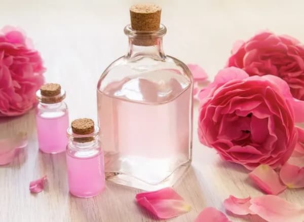 تصویر 5 از قیمت گلاب دو آتیشه اصل + خرید باور نکردنی